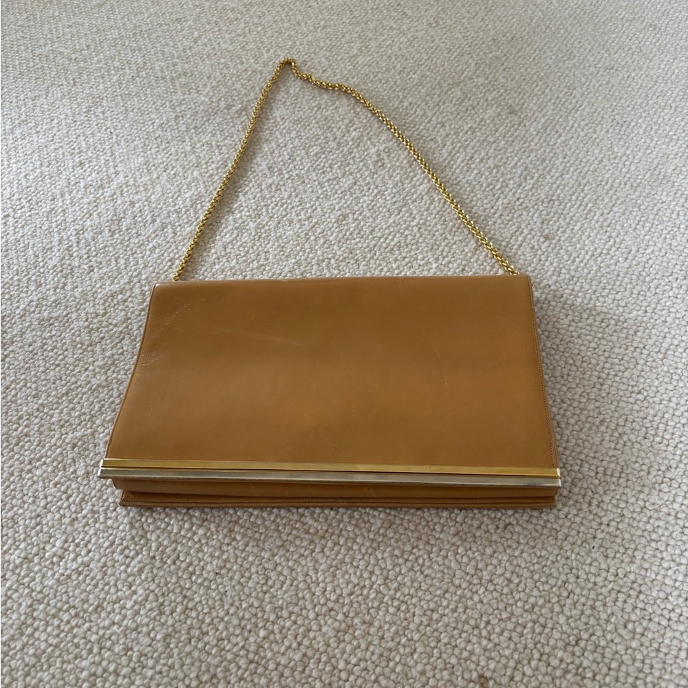 VTG Borsa Bella Italian Leather Tan Clutch/Purse shoulder bag Gold Chain Disco